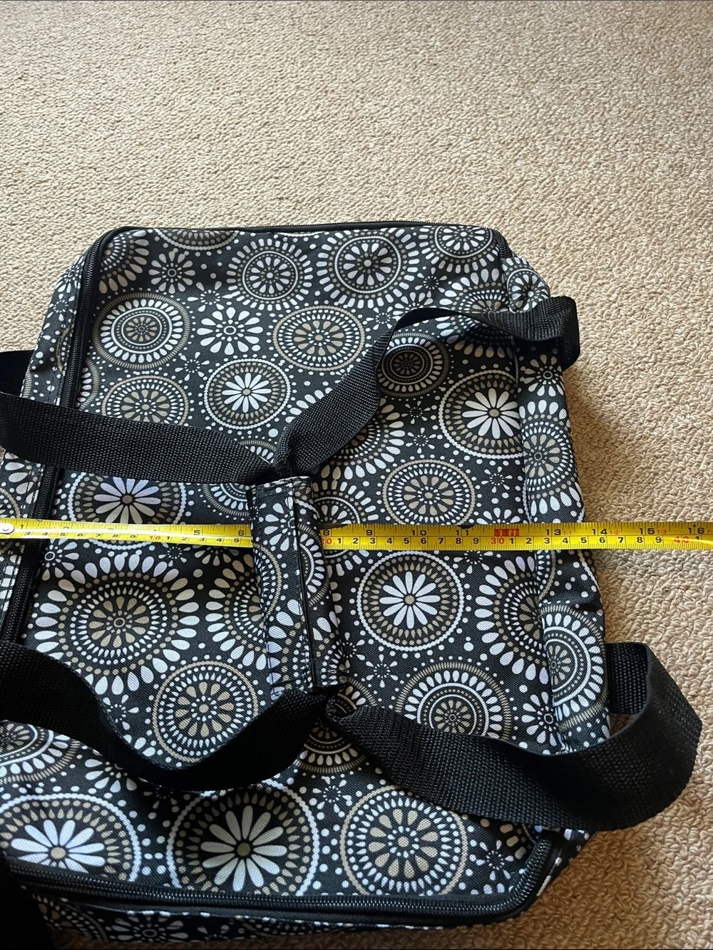 Black and White Floral Circle Crockpot and Casserole Carrying Case Set